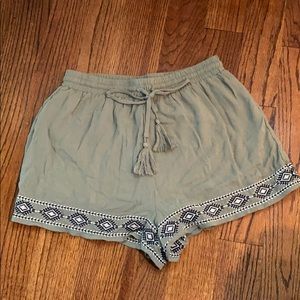 Charlotte Russe Shorts size M